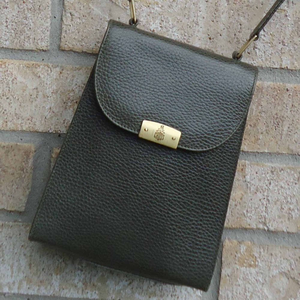 Vintage Mark Cross New York leather bag/purse.